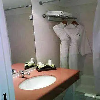 Vogue 4* Antibes
