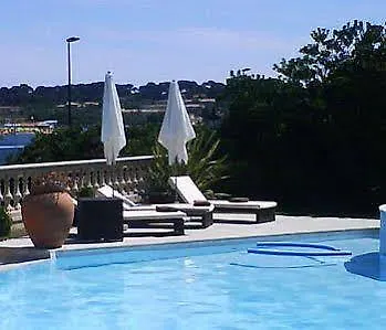 Vogue 4* Antibes
