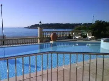 Ξενοδοχείο Vogue 4*